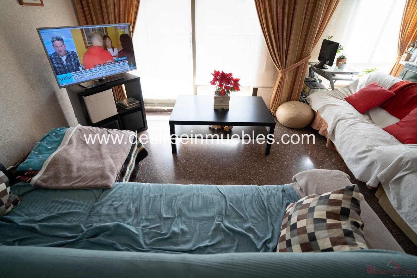For sale of flat in Valencia