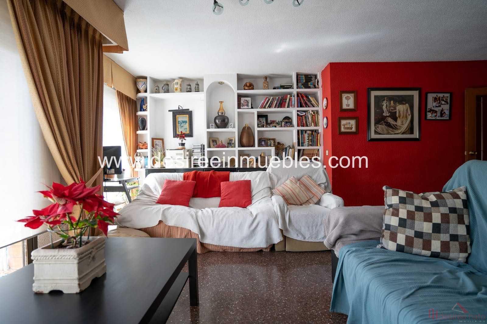 For sale of flat in Valencia