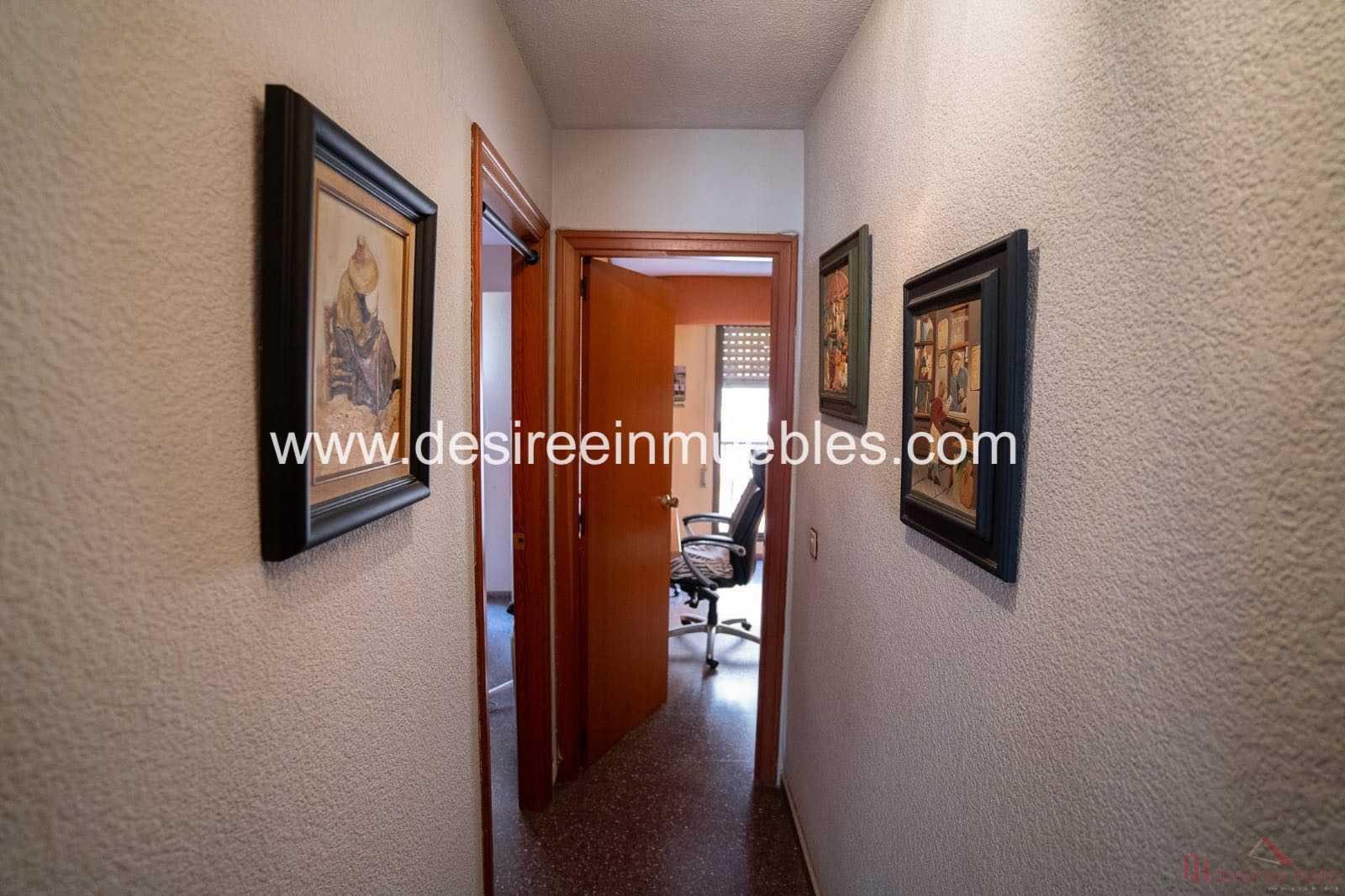 For sale of flat in Valencia