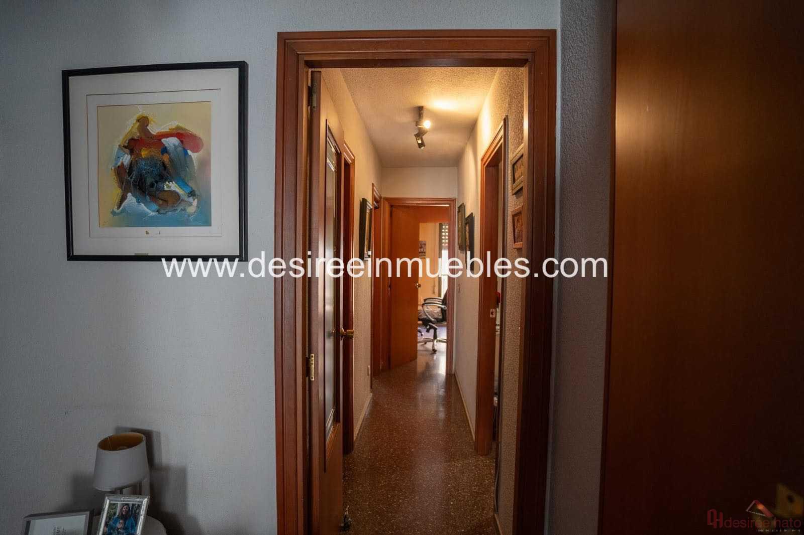 For sale of flat in Valencia