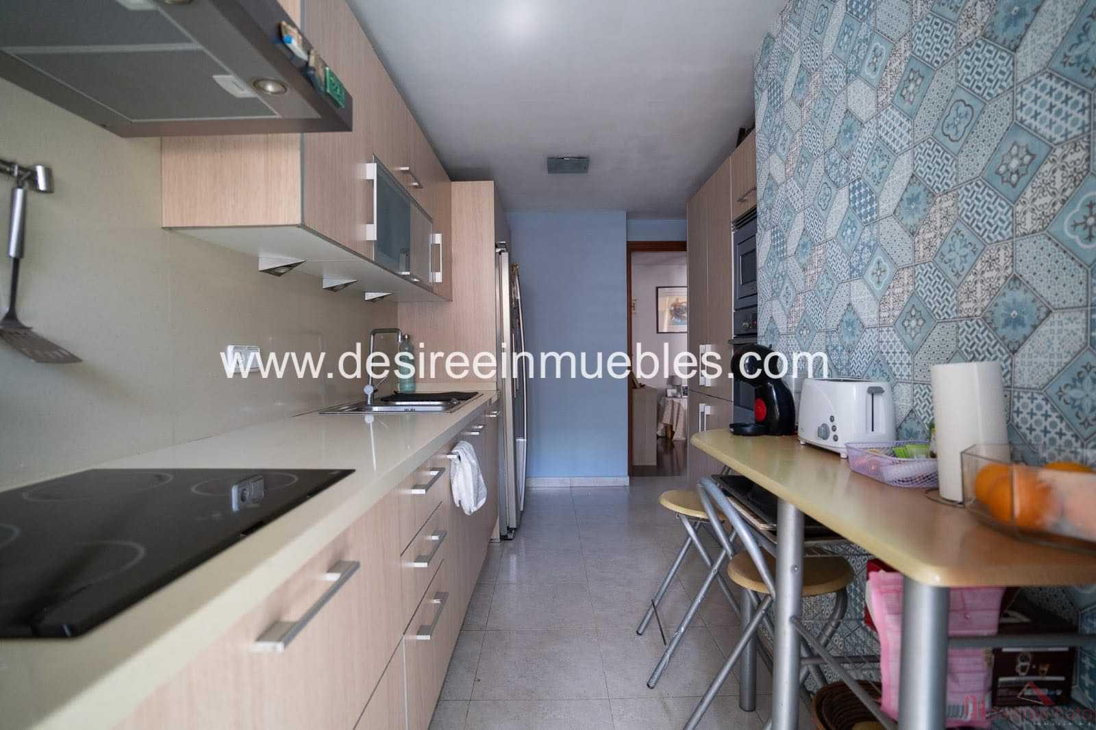 For sale of flat in Valencia