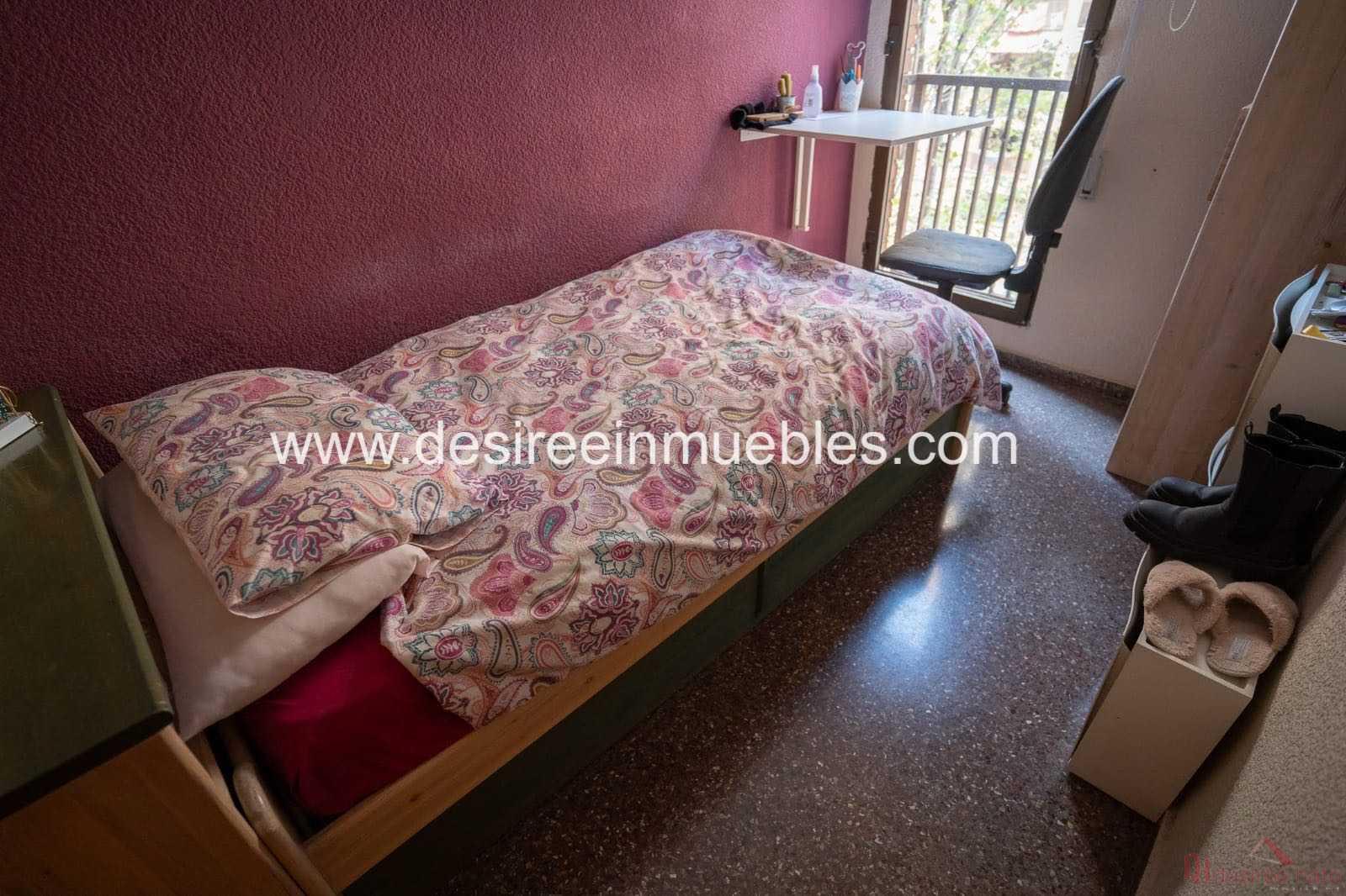 For sale of flat in Valencia