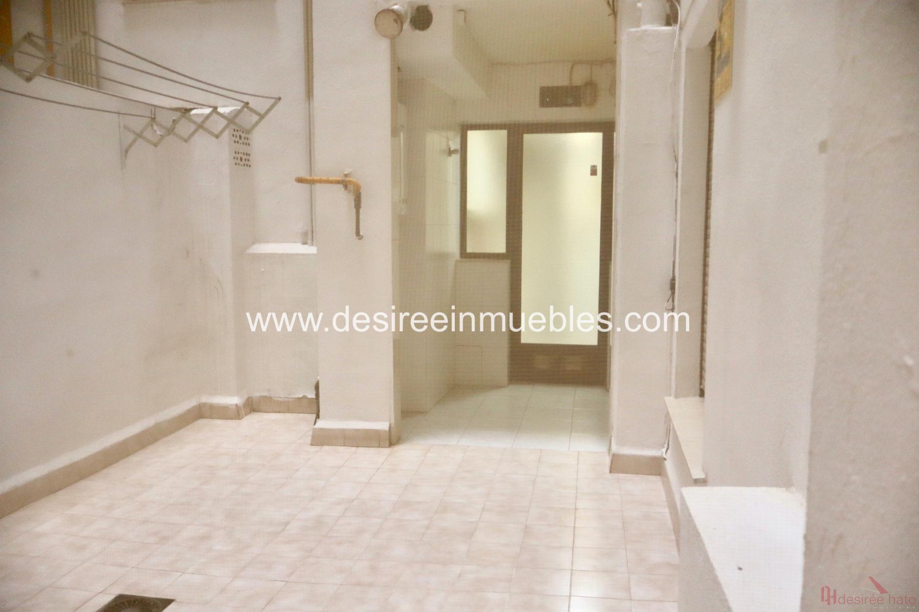 For sale of flat in Valencia