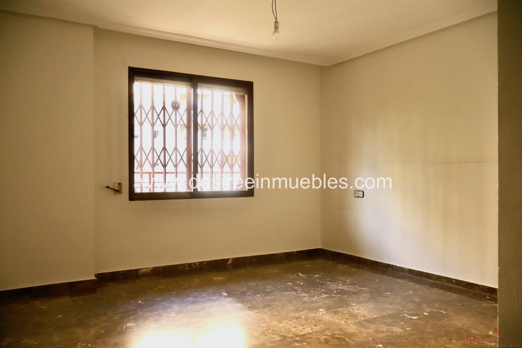 For sale of flat in Valencia