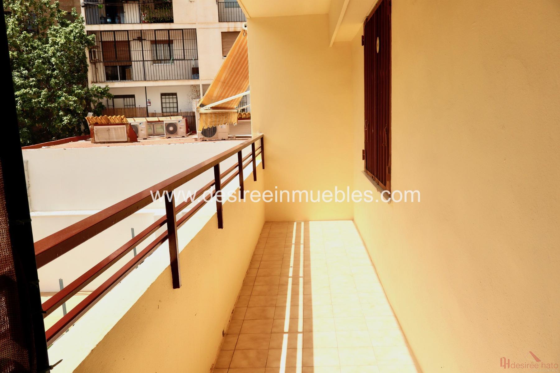 For sale of flat in Valencia