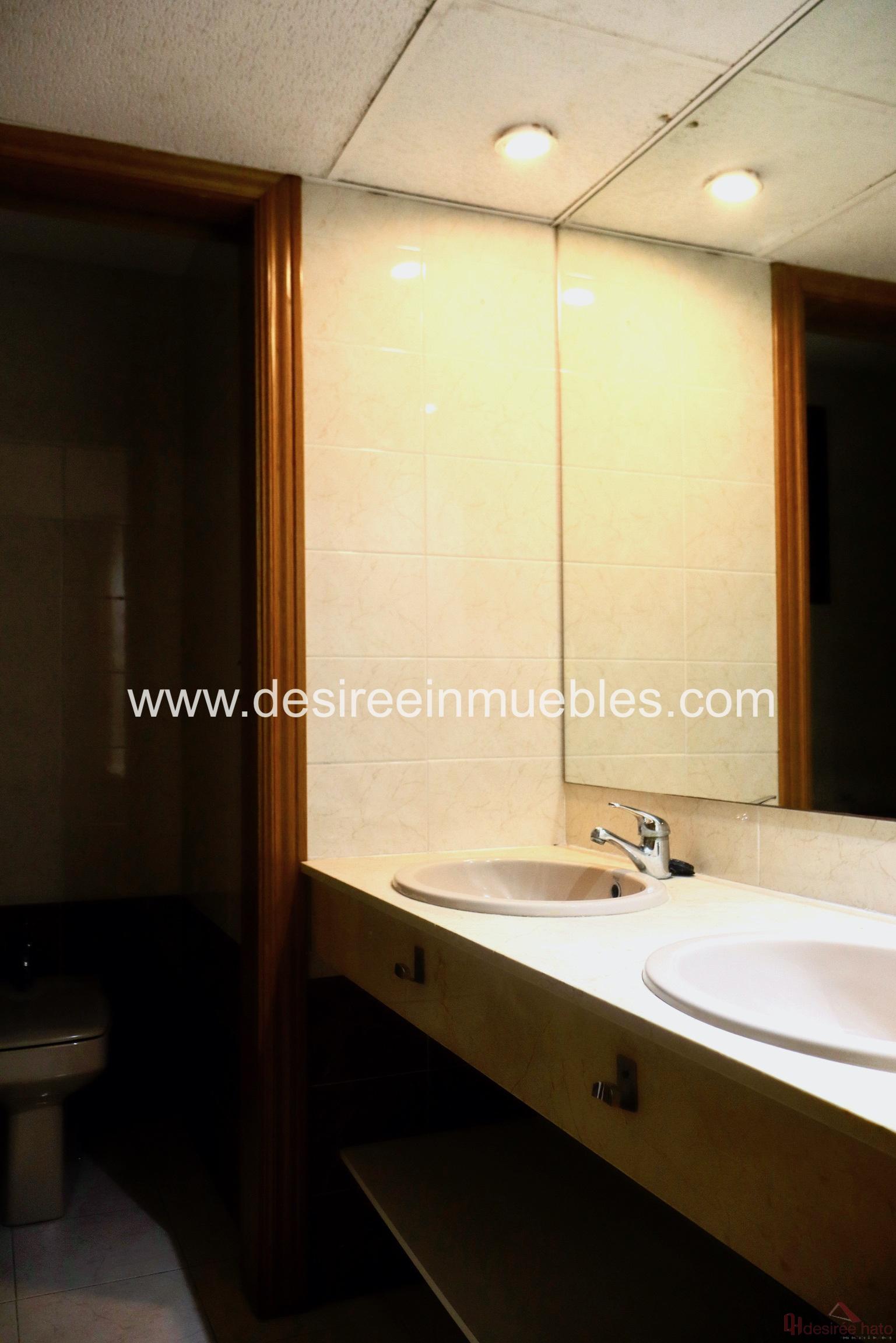 For sale of flat in Valencia