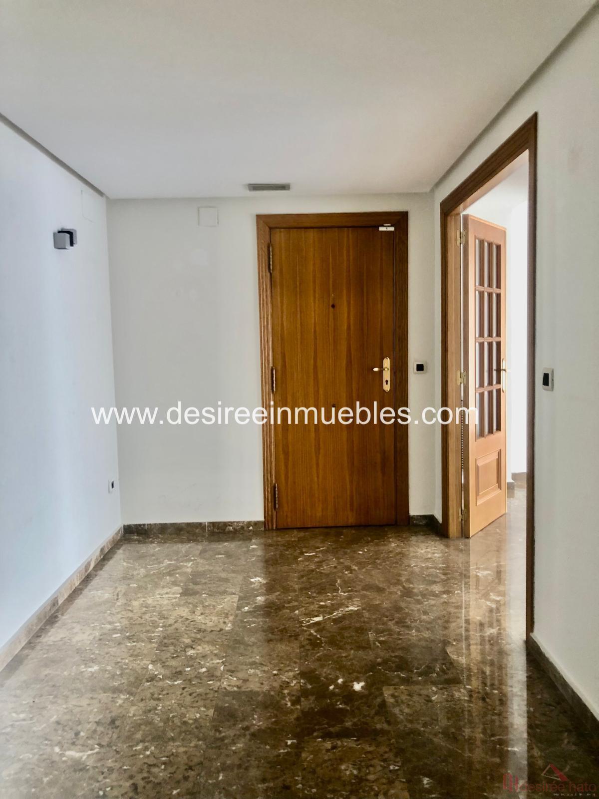 For sale of flat in Valencia
