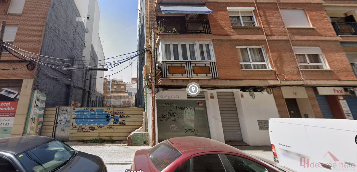 For sale of land in Valencia