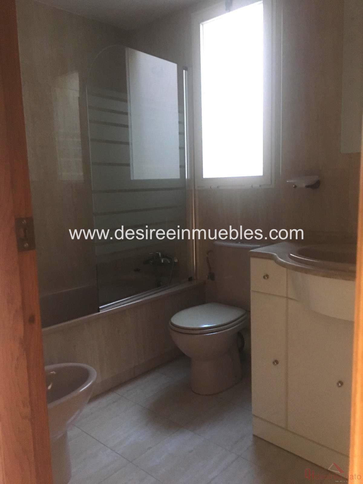 For sale of flat in Valencia