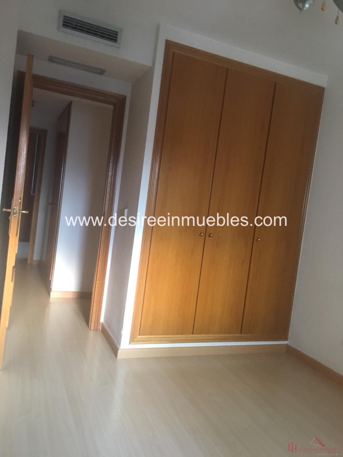 For sale of flat in Valencia