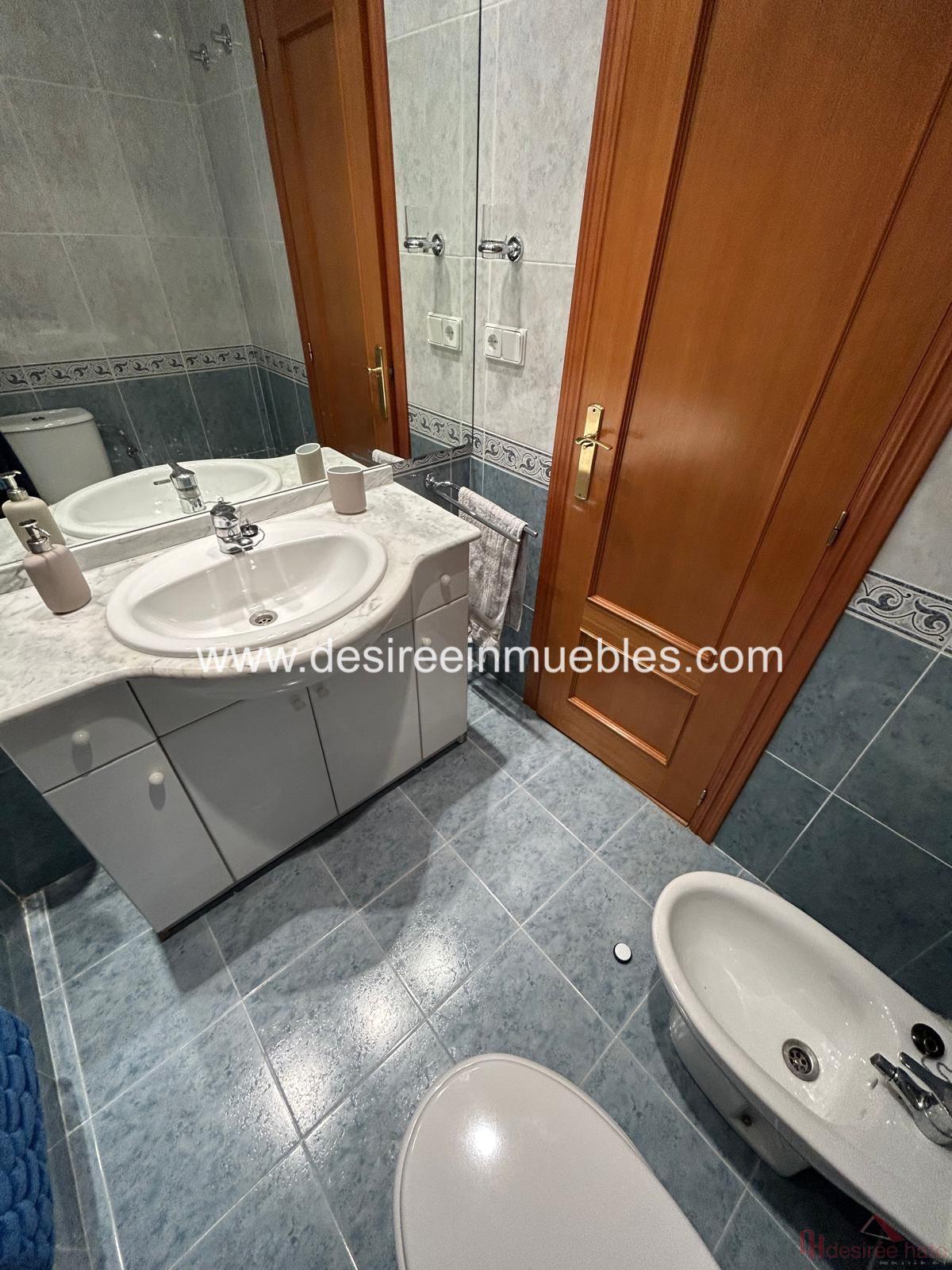 For sale of flat in Valencia