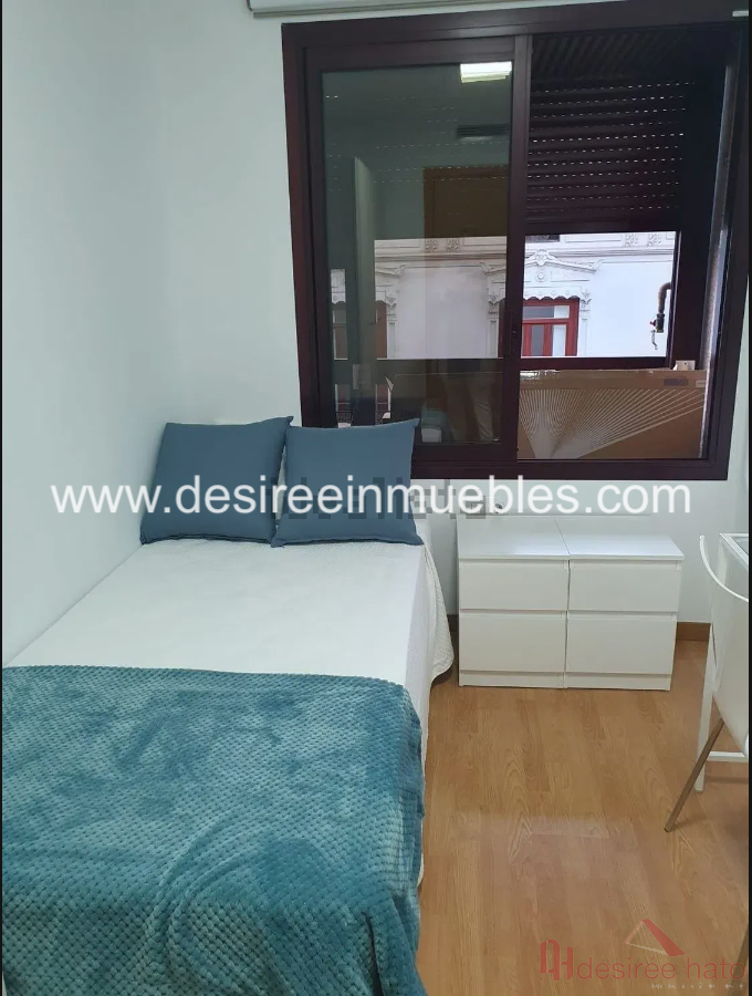 For sale of flat in Valencia