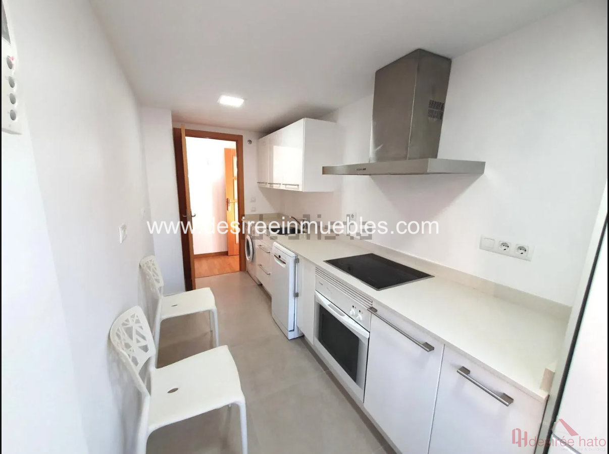 For sale of flat in Valencia