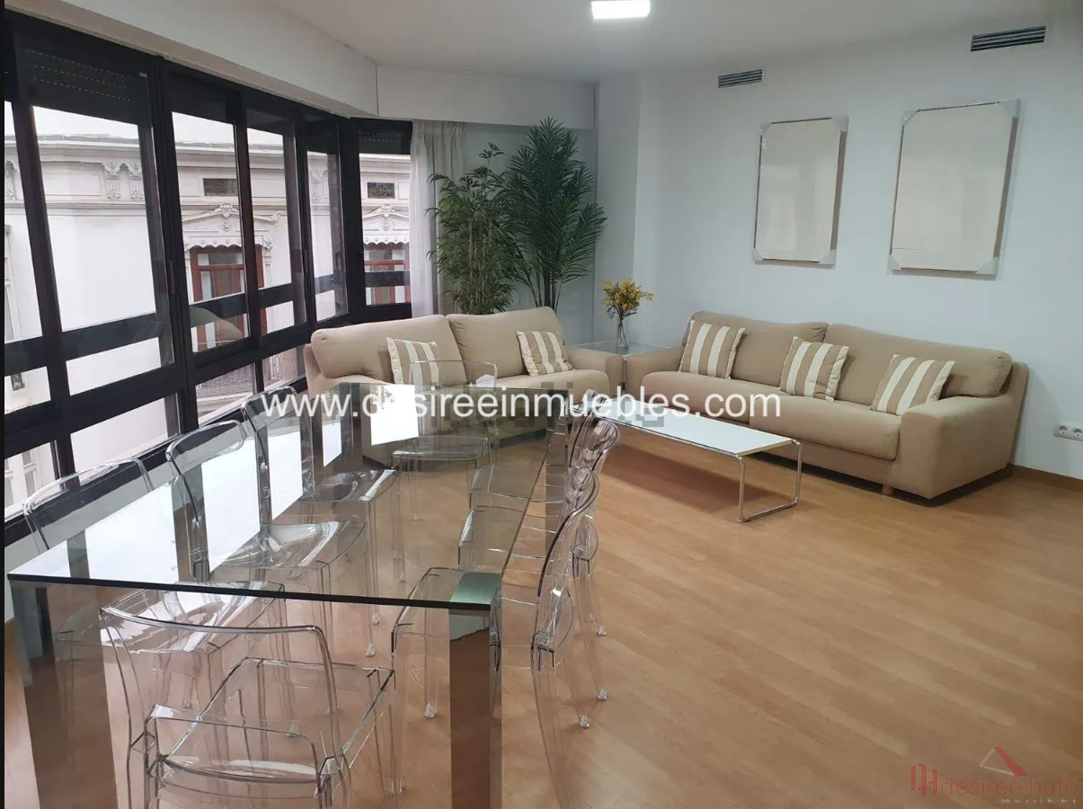 For sale of flat in Valencia