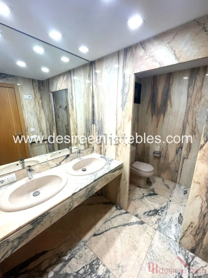 For sale of flat in Valencia