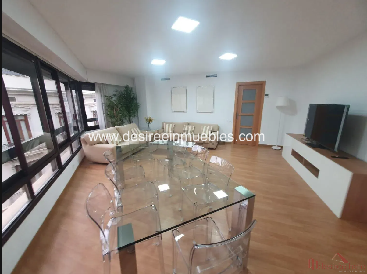 For sale of flat in Valencia