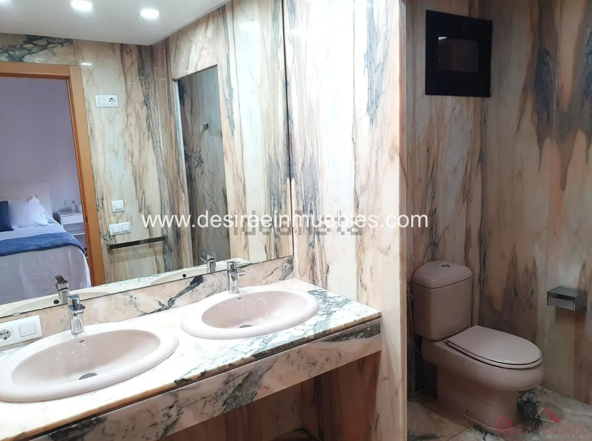 For sale of flat in Valencia