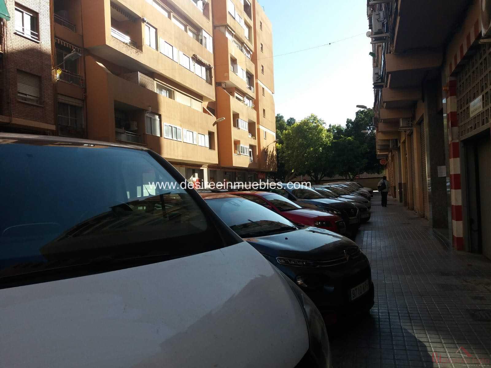 For rent of commercial in Valencia