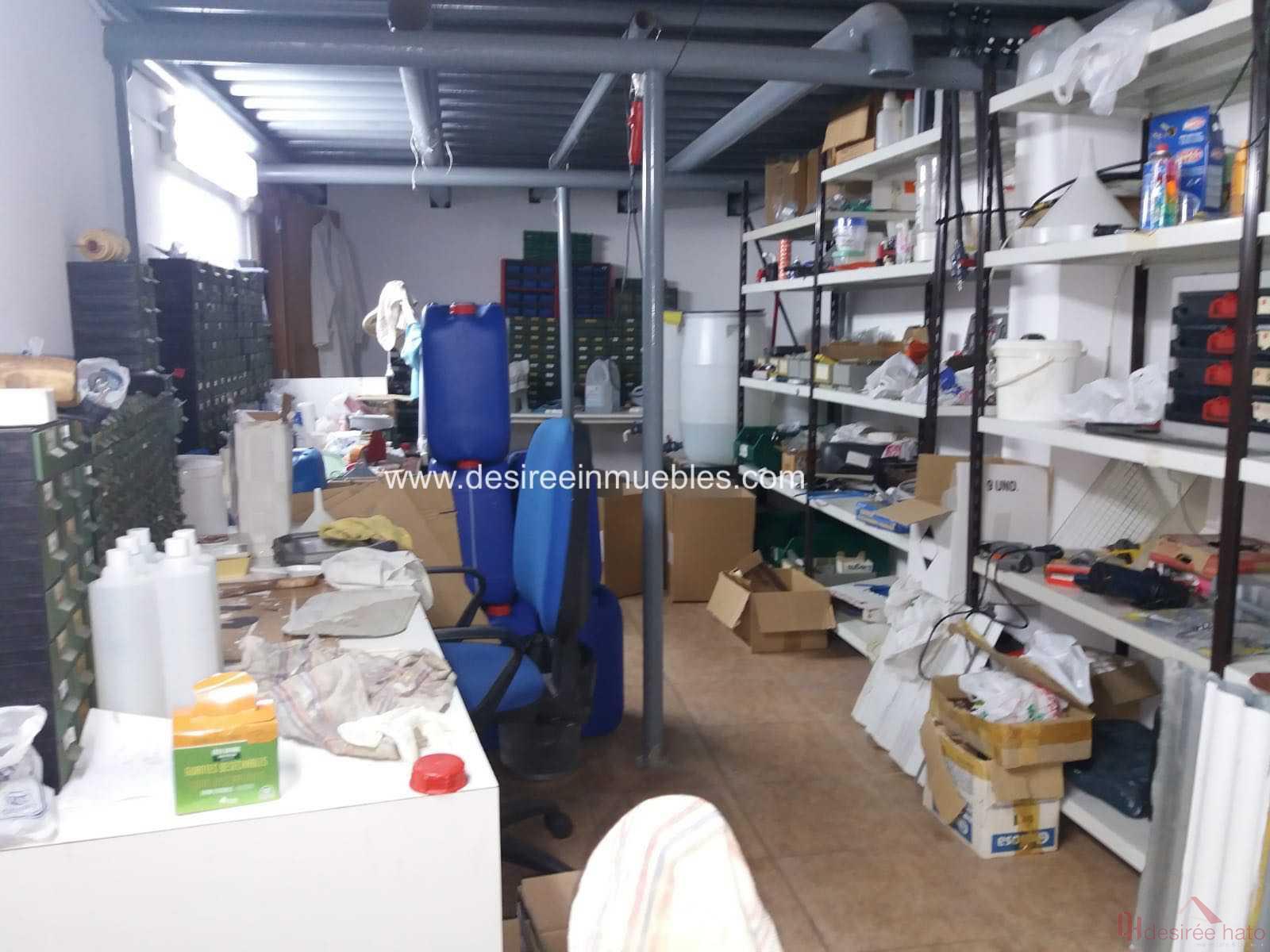 For rent of commercial in Valencia