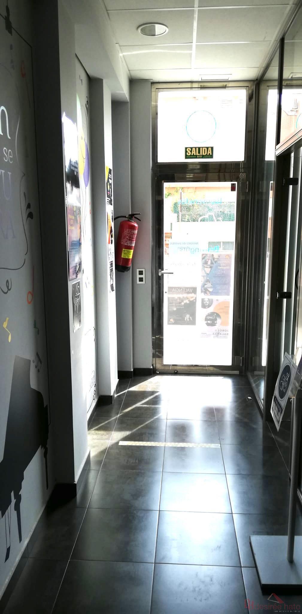 For sale of commercial in Alboraya