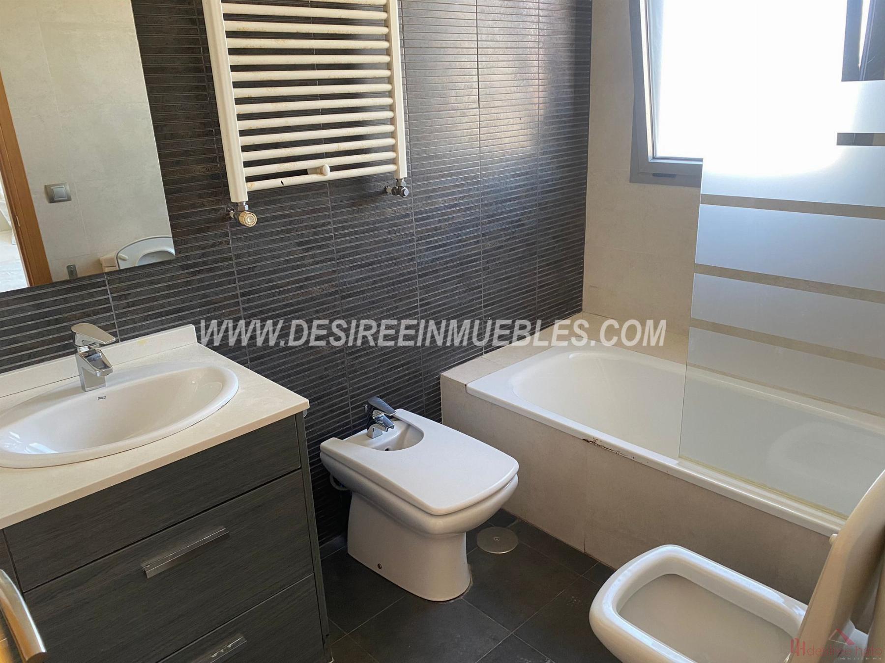 For sale of flat in Valencia