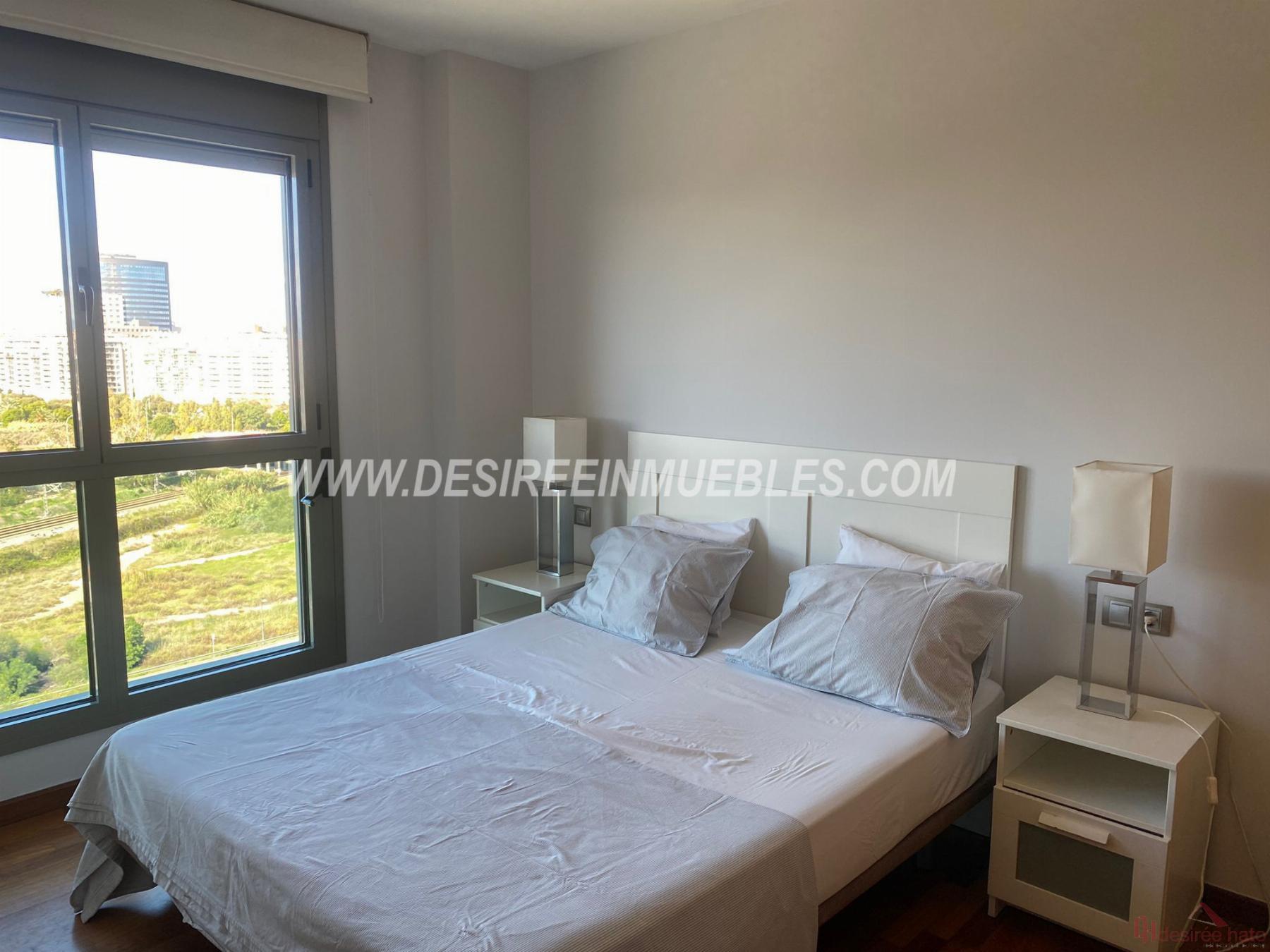 For sale of flat in Valencia