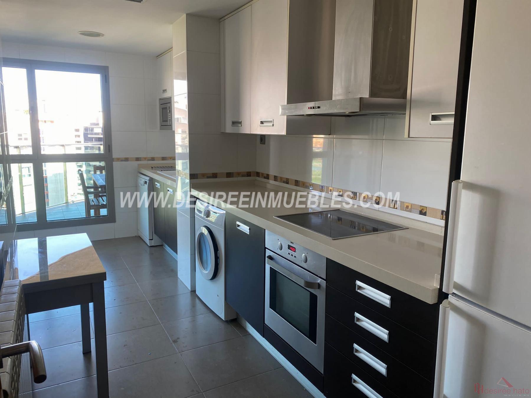 For sale of flat in Valencia