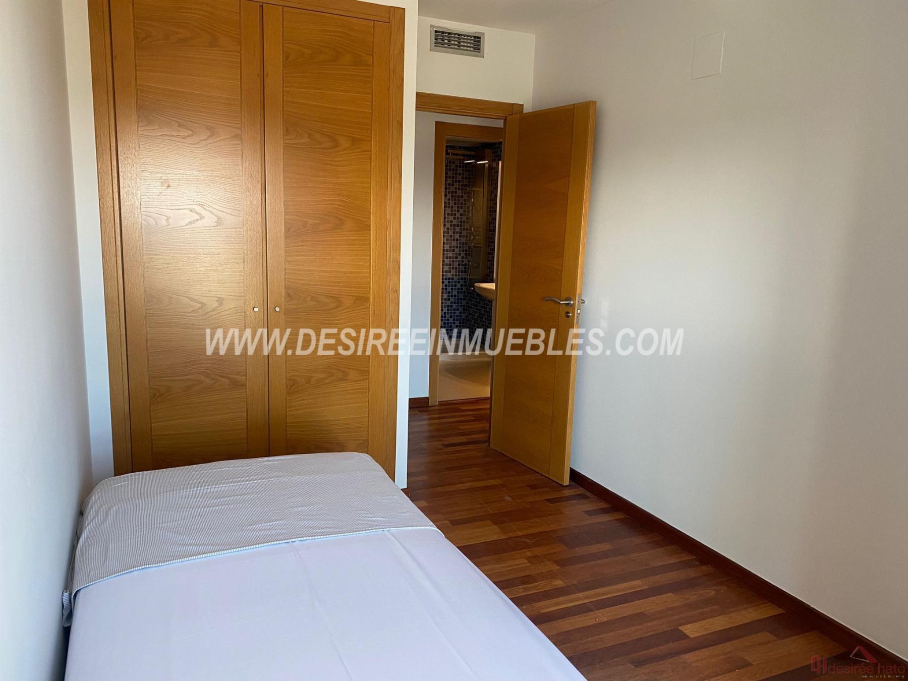 For sale of flat in Valencia