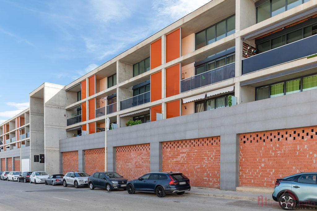 Venda de local comercial a Manises