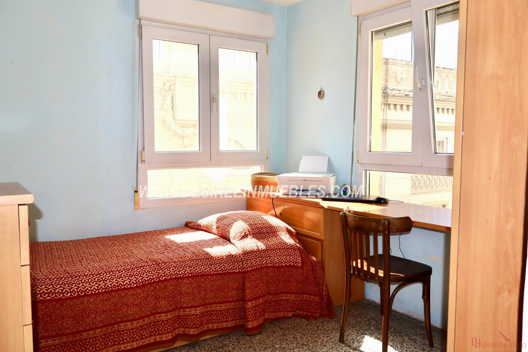 For sale of flat in Valencia