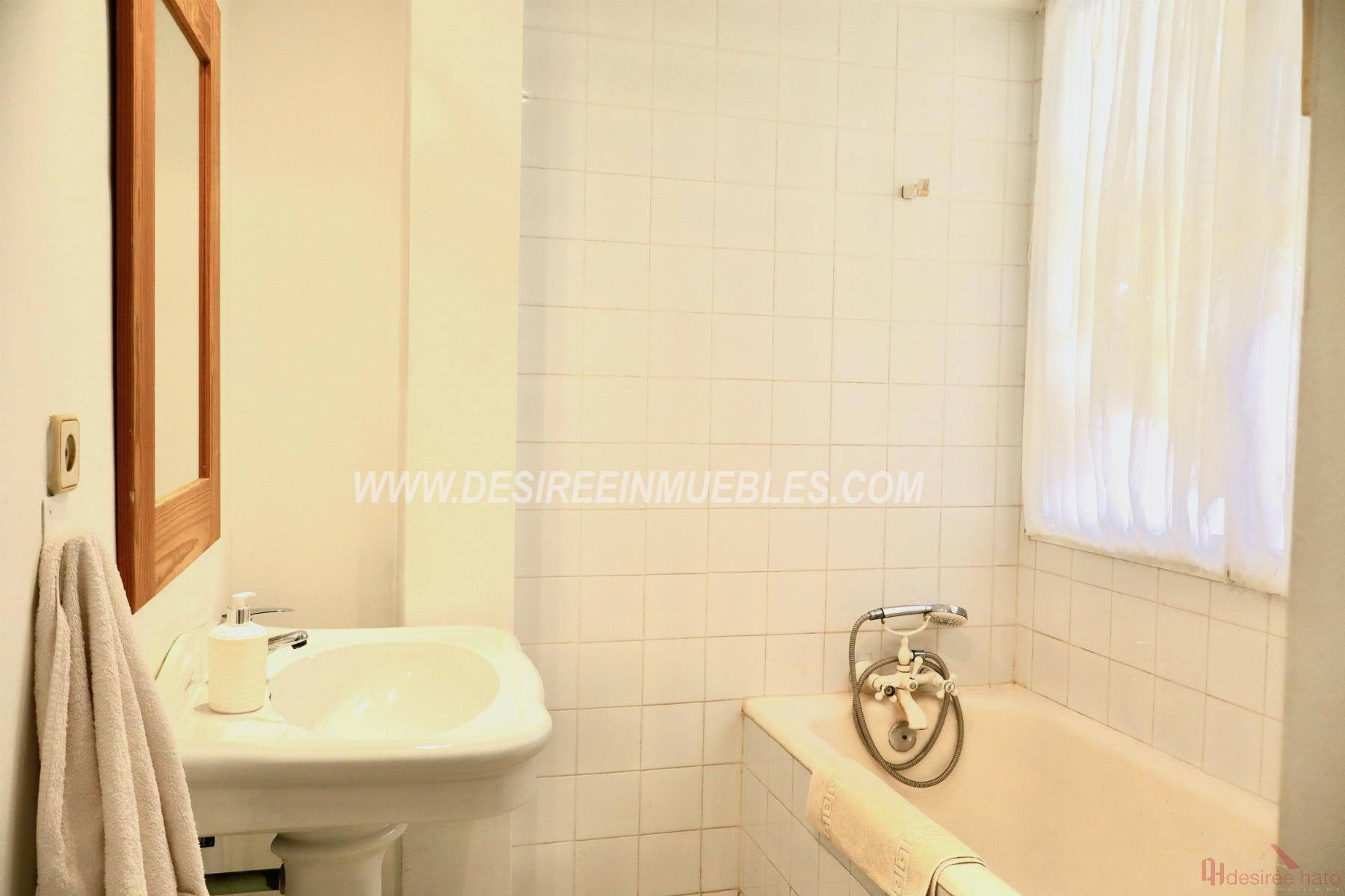 For sale of flat in Valencia