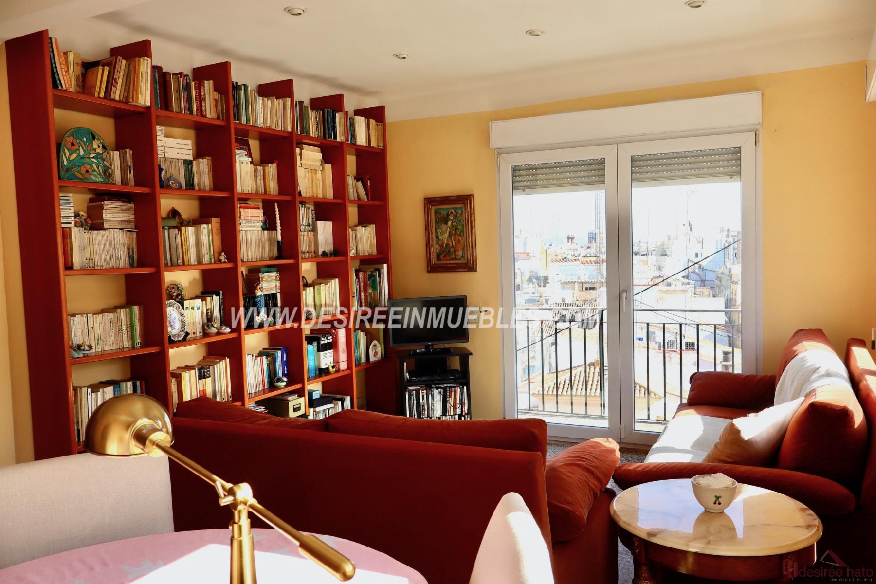 For sale of flat in Valencia