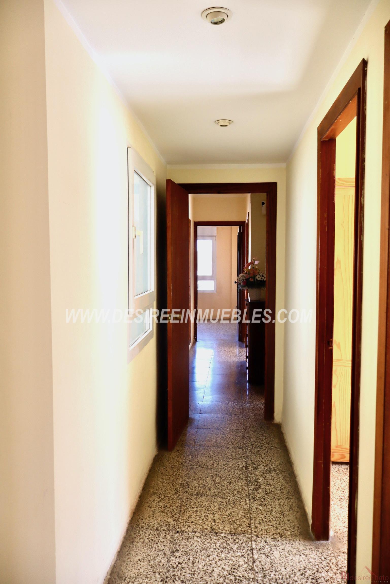 For sale of flat in Valencia