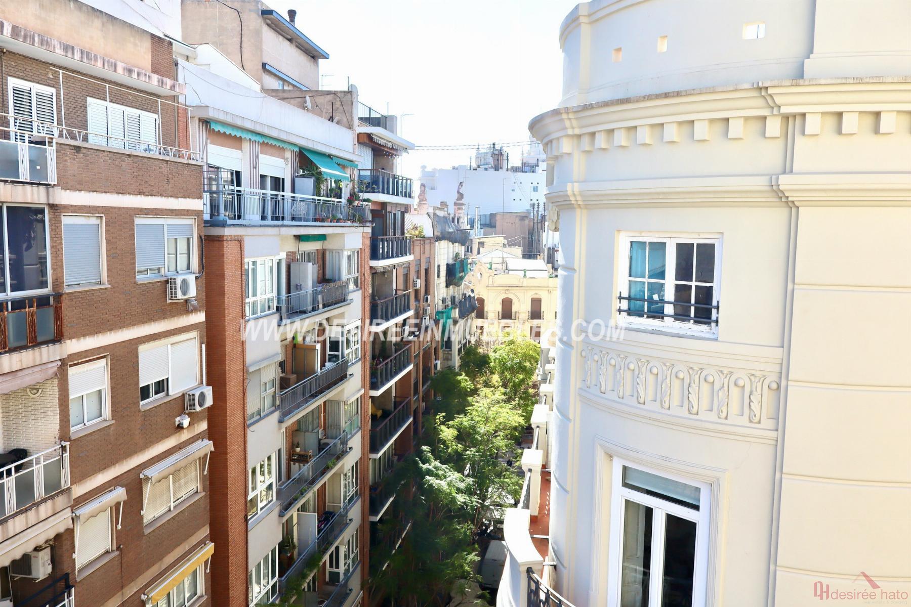 For sale of flat in Valencia