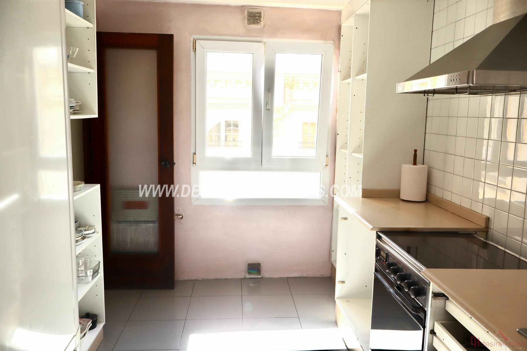 For sale of flat in Valencia