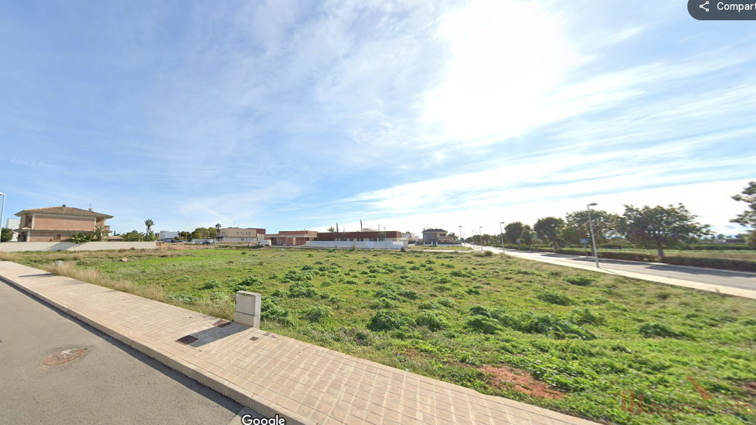 For sale of land in Albal