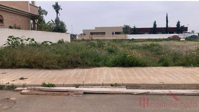 For sale of land in Albal