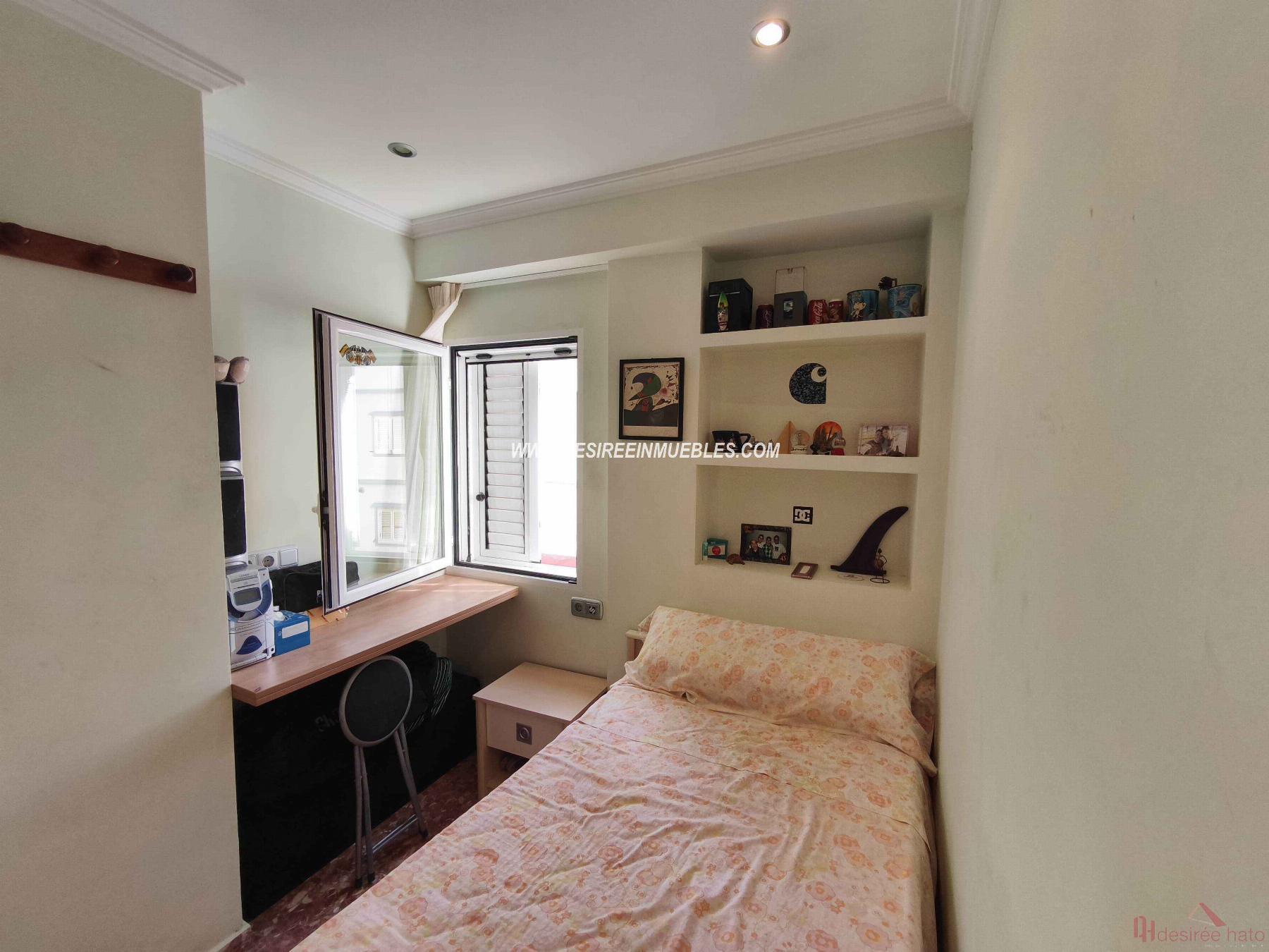 For sale of flat in Valencia