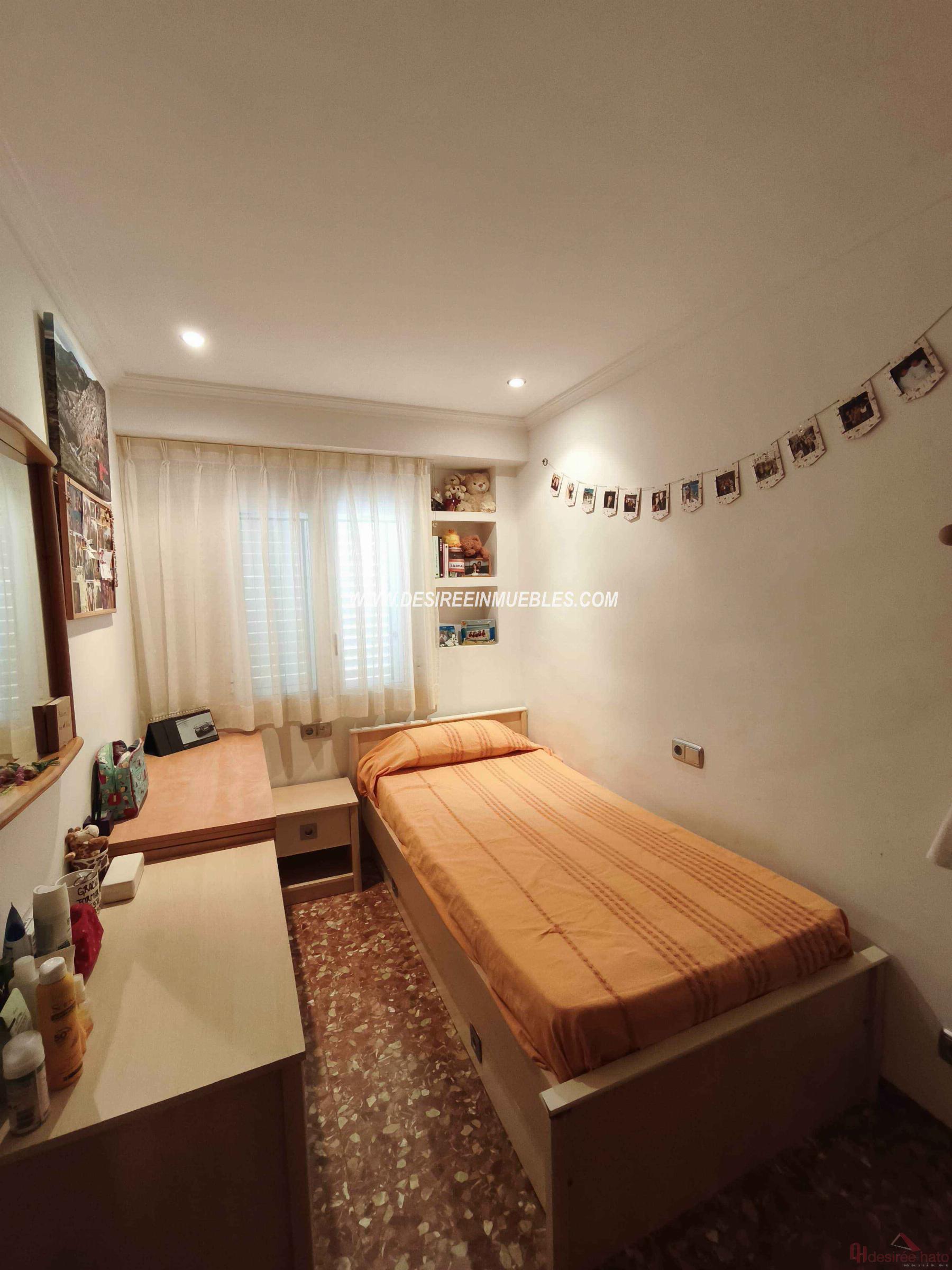 For sale of flat in Valencia