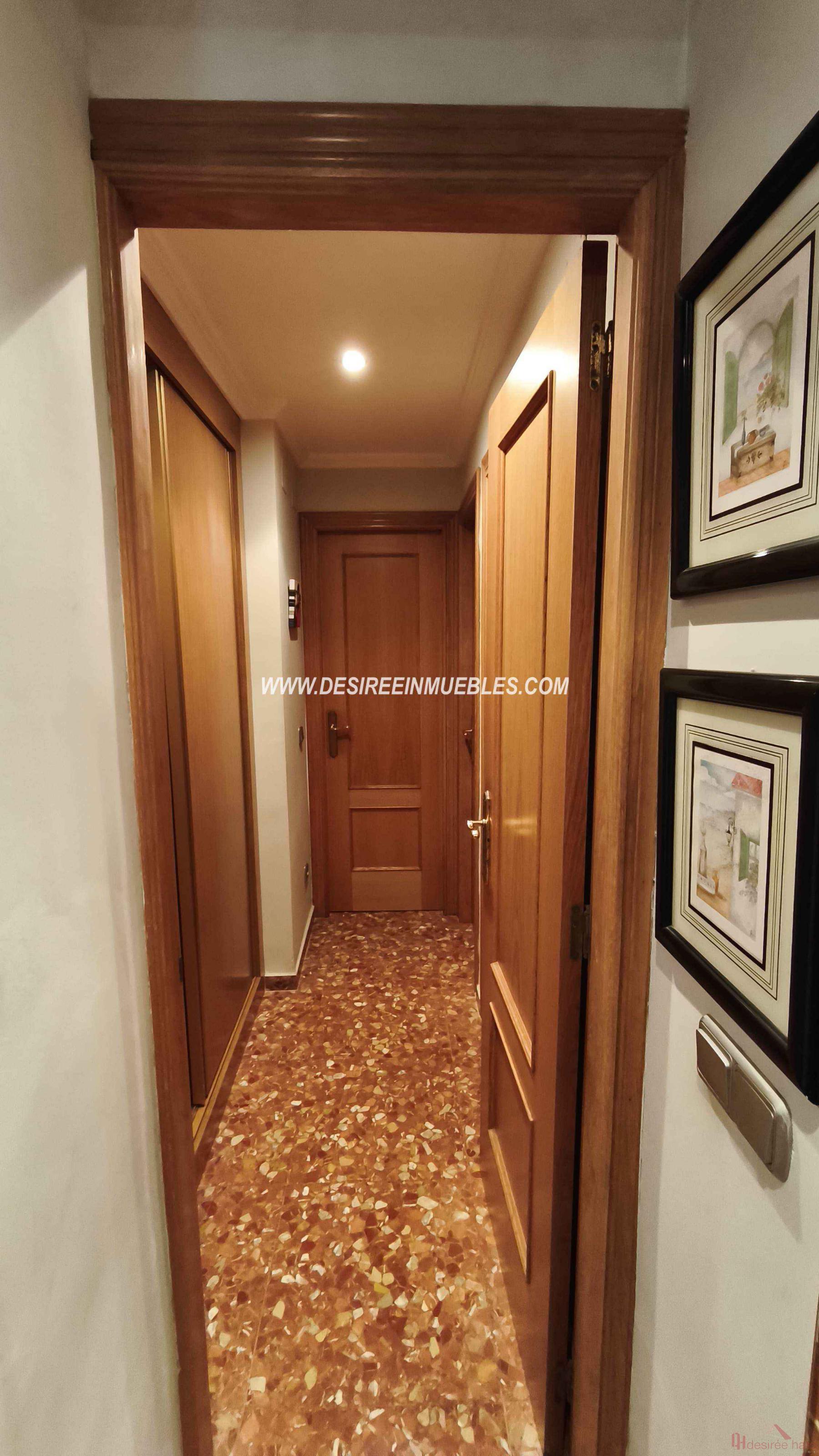 For sale of flat in Valencia