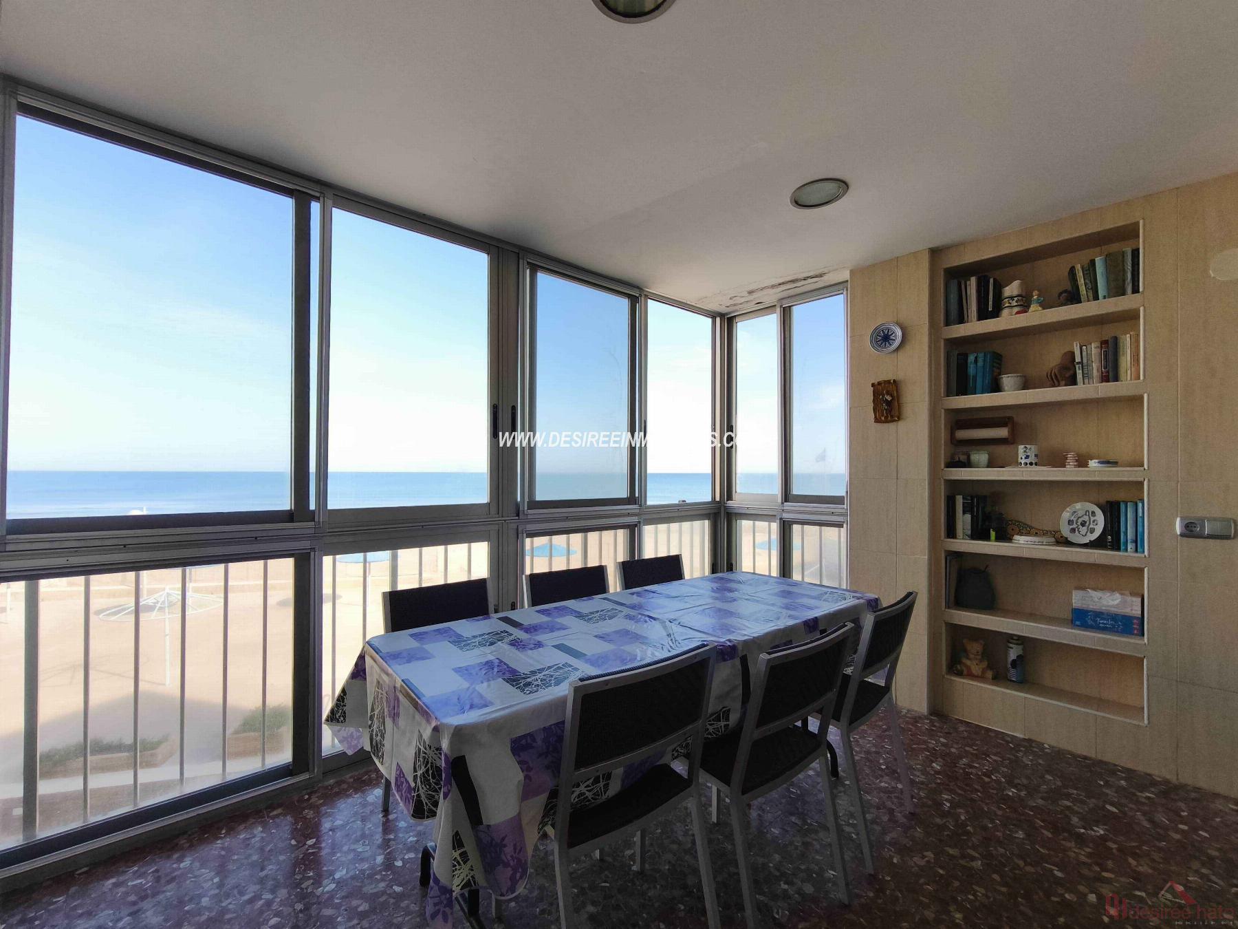 For sale of flat in Valencia