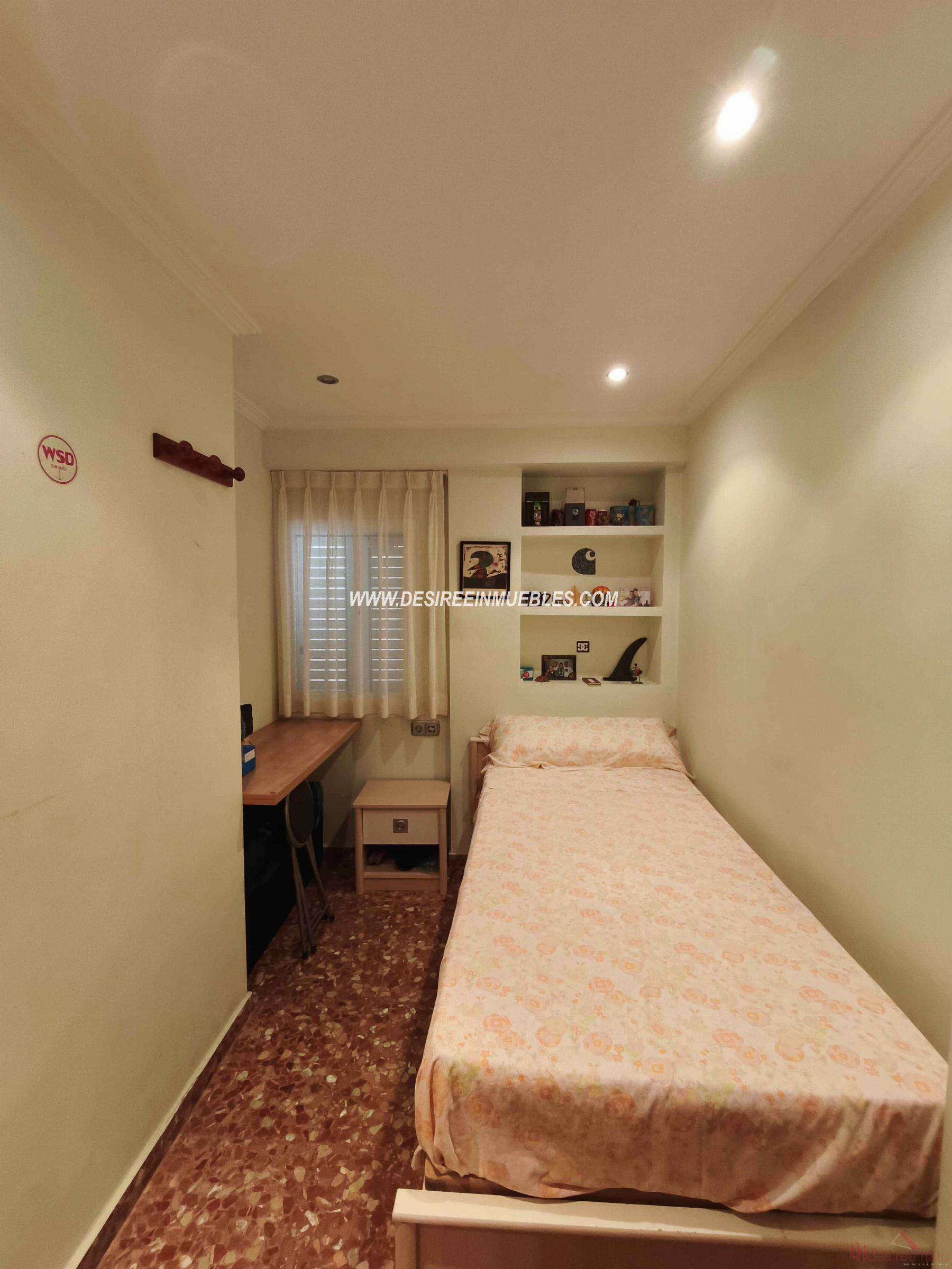For sale of flat in Valencia