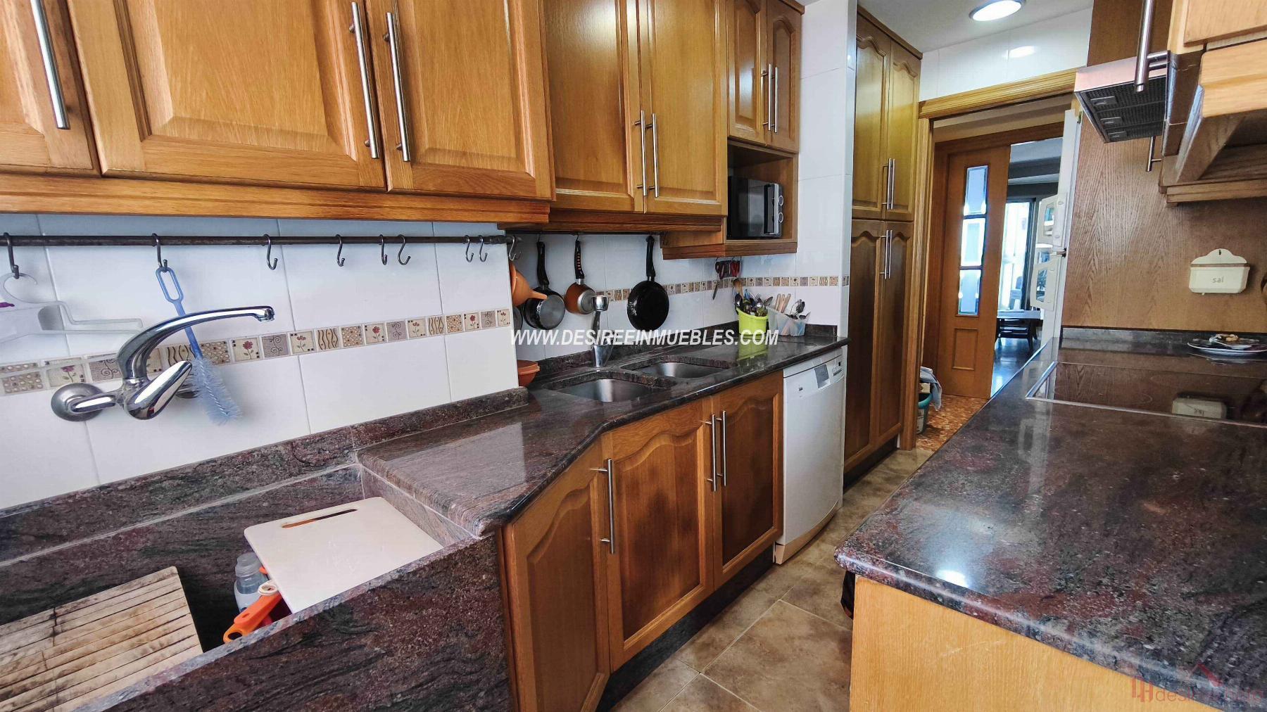 For sale of flat in Valencia