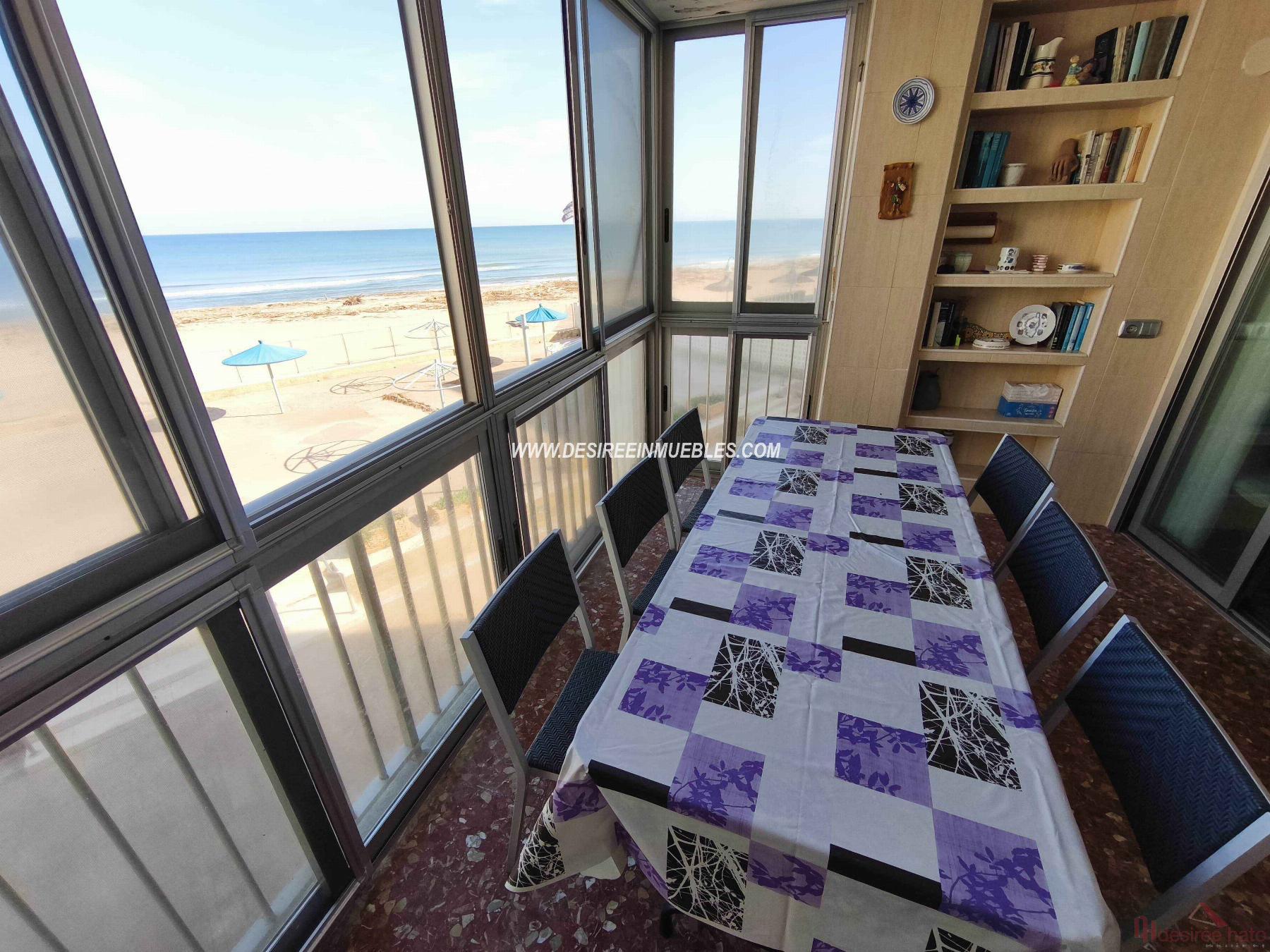 For sale of flat in Valencia