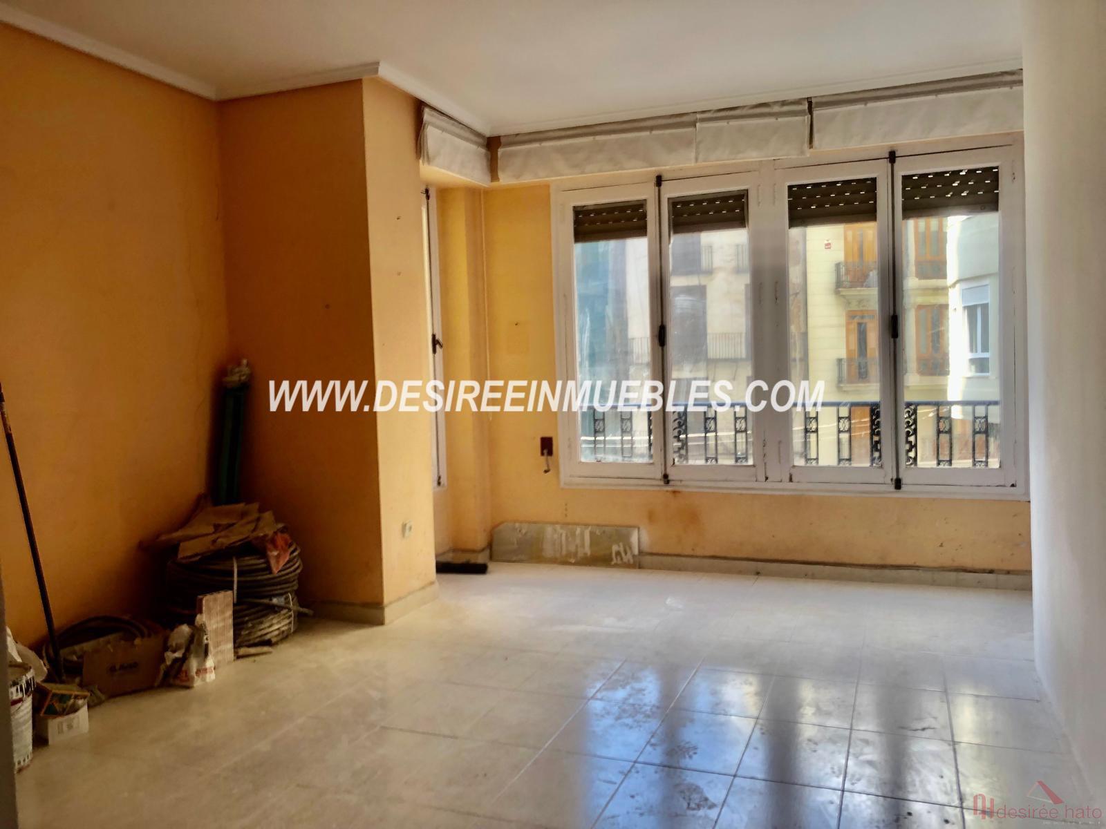 For sale of flat in Valencia