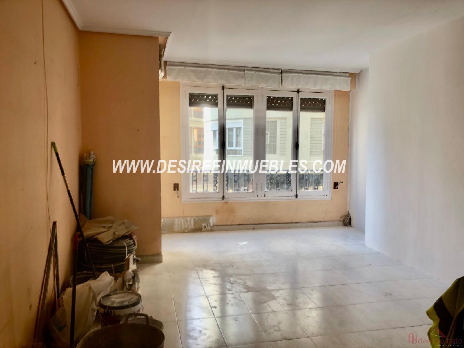 For sale of flat in Valencia