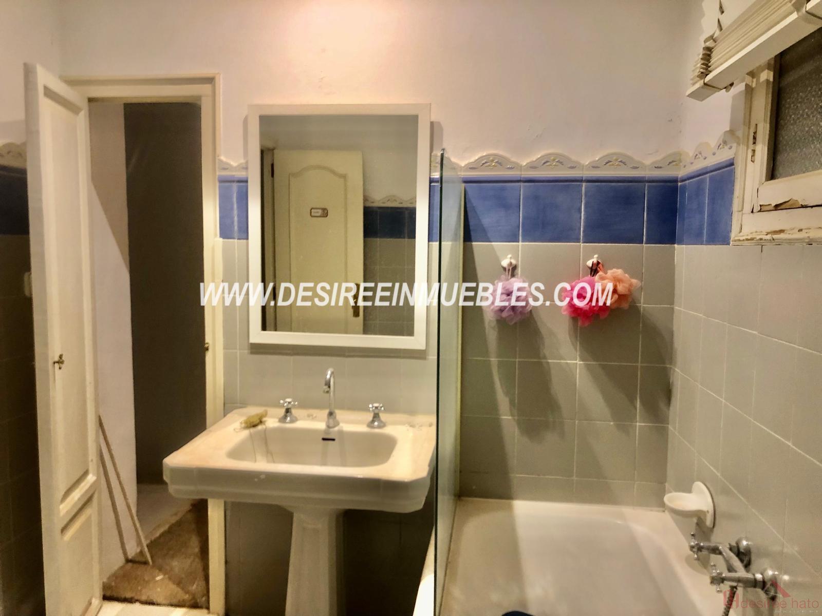 For sale of flat in Valencia