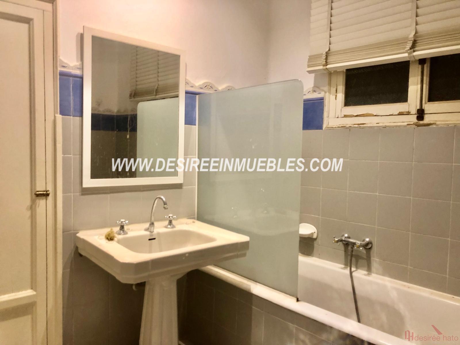 For sale of flat in Valencia