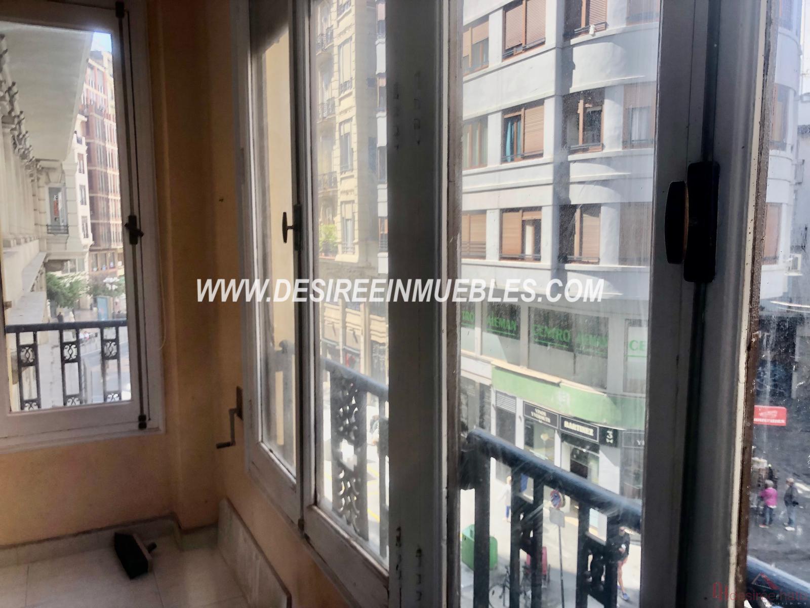 For sale of flat in Valencia