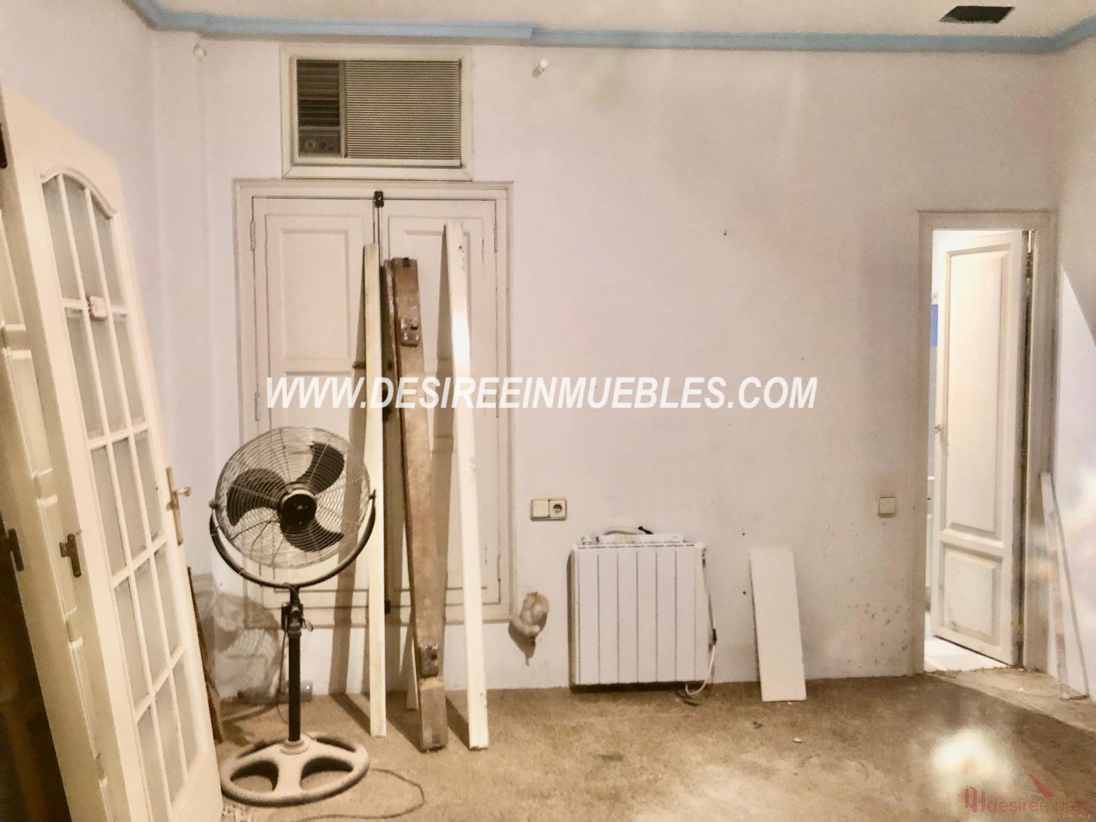 For sale of flat in Valencia